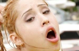 Young Latina slut Goldie Ortiz taking cumshot in mouth outdoors on fangals.org