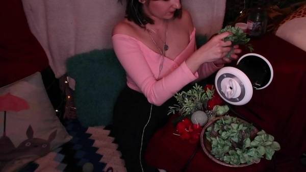 AftynRose ASMR - Making a Mistletoe and Kissing Underneath it on fangals.org