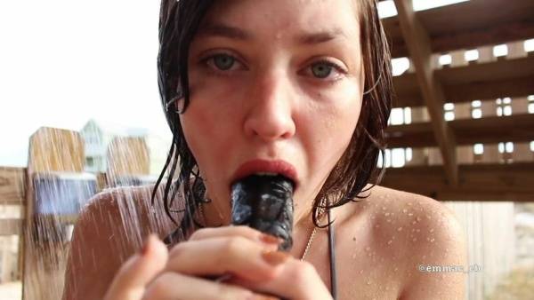 Emma Choice - 420 outdoor shower suck and fuck on fangals.org