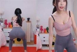 Korean Streamer See Through Pants - North Korea on fangals.org