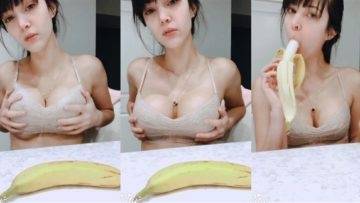 CinCinBear Nude Banana Blowjob Video Leaked on fangals.org