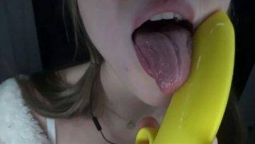 Peas And Pies Nude Banana Blowjob Video Leaked on fangals.org