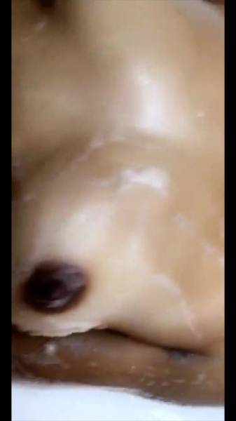 Yung Nugget shower teasing snapchat premium xxx porn videos on fangals.org