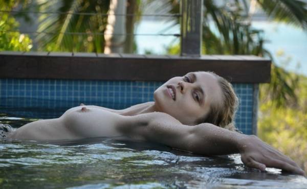 Teresa Palmer Nude on fangals.org