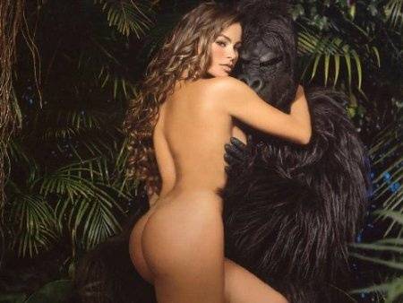 Sofia Vergara Nude on fangals.org