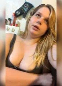 Chubby girl teasing teasing a little on periscope on fangals.org