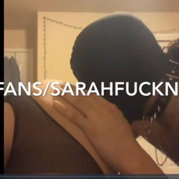 Sarahfucknsaxah nude video on fangals.org