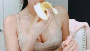 Cincinbear Banana Blowjob Onlyfans Video Leaked Mega on fangals.org