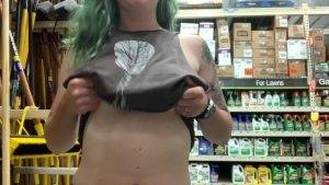 What would Home Depot security be doing if there werenC3A2E282ACE284A2t so many Reddit ladies flashing in their store? ? Thothub on fangals.org