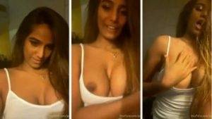 Poonam Pandey tits thothub on fangals.org