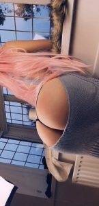 Belle Delphine Slapped In The Ass on fangals.org