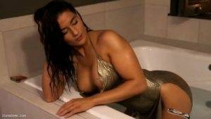 Florina Fitness Nude Bath on fangals.org