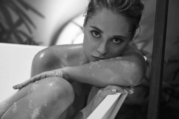 Genevieve Morton Naked on fangals.org