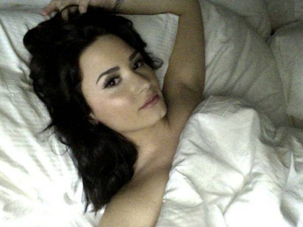 Demi Lovato Sexy on fangals.org