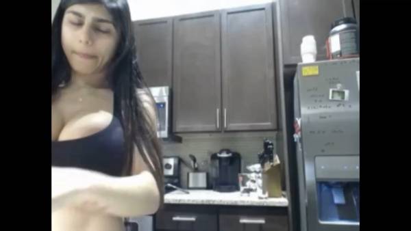 Mia Khalifa nude video on fangals.org