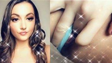 Lily Adams Snapchat Masturbaating Porn Video Leaked on fangals.org