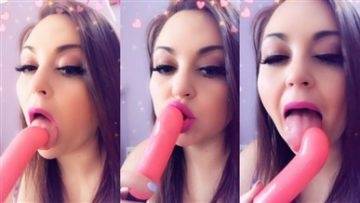 Alexa Vin Nude Dildo Sucking Porn Video Leaked on fangals.org