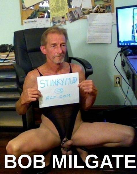 BOB MILGATE DANCING IN TAN PANTYHOSE AND HIGH HEELS on fangals.org