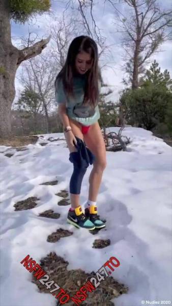 Violet Summers How to make yellow snow snapchat premium 2021/02/04 porn videos on fangals.org