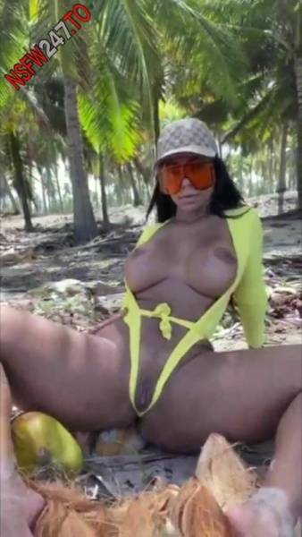 Valentina Ferraz outdoor naked onlyfans porn videos on fangals.org