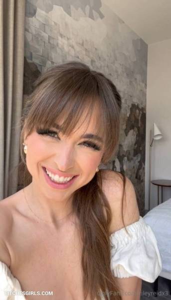 Riley Reid Pornstar Photos For Free - Letrileylive Onlyfans Leaked Naked Pics on fangals.org