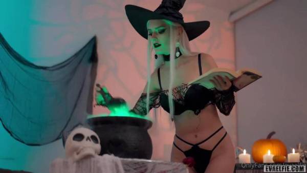 Eva Elfie Blowjob Witch Cosplay OnlyFans Video Leaked on fangals.org