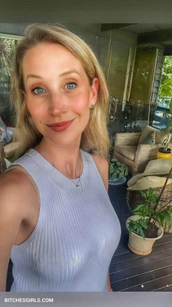 Maude Garrett Youtube Naked Influencer - Maude on fangals.org