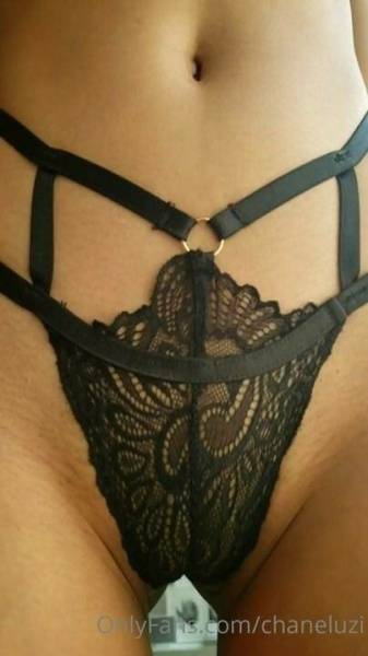 Chanel Uzi Nude Lingerie Close-Up Onlyfans Video Leaked on fangals.org