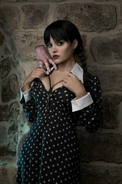 Kalinka Fox Nude Wednesday Addams Cosplay Patreon Set Leaked on fangals.org