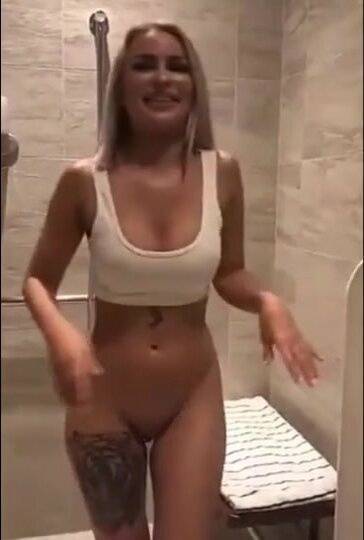 LaynaBoo Masturbating In Shower Porn Video on fangals.org