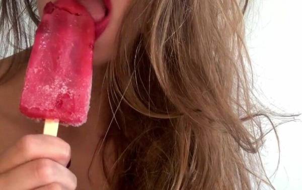 Some content from OnlyFans. Sucking an ice cream, masturbation and squirting! - Luci's Secret on fangals.org