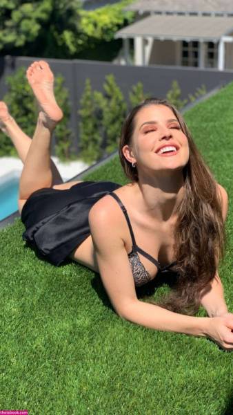 Amanda Cerny Photos #15 on fangals.org