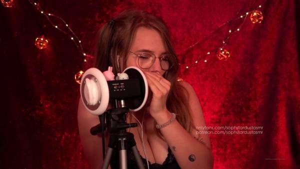 Soph Stardust ASMR - Wet mouth sounds - 12 December 2020 on fangals.org