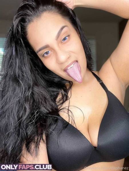 Daphanez OnlyFans Leaks (29 Photos) on fangals.org