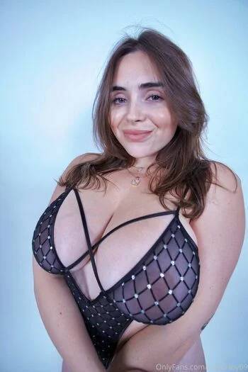 Mila Santos / Milababy143 / itmilaa / milababy69 Nude on fangals.org