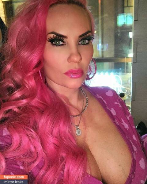 Nicole Coco Austin aka coco aka cocosworld Nude Leaks on fangals.org