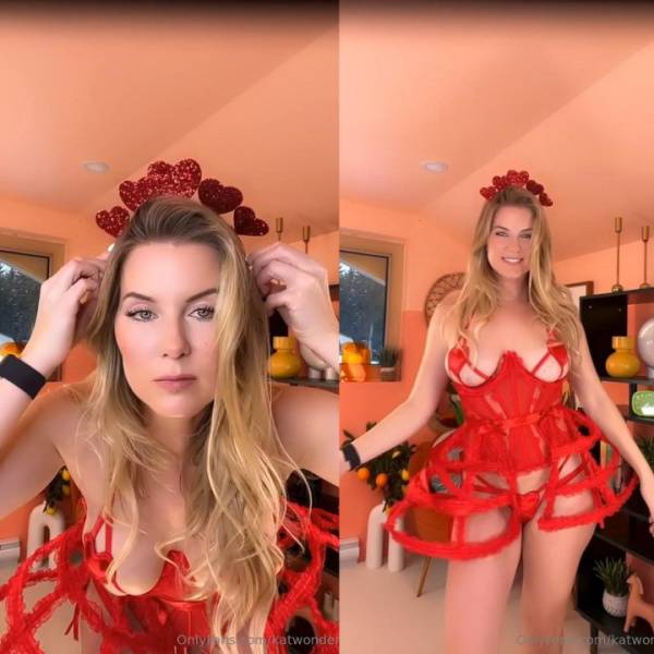 Kat Wonders Valentine’s Day Lingerie Haul Onlyfans Video on fangals.org