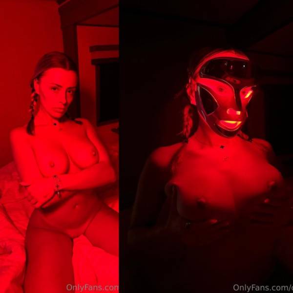 Corinna Kopf Red Light Mask Onlyfans Nudes Leaked on fangals.org