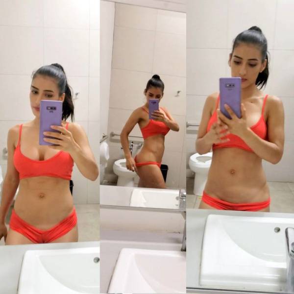 Anabella Galeano Bathroom Mirror Selfie Onlyfans Video Leaked on fangals.org