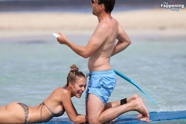 Alena Gerber & Clemens Fritz Enjoy Their Holiday in Formentera (36 Photos) - Spain - Germany on fangals.org